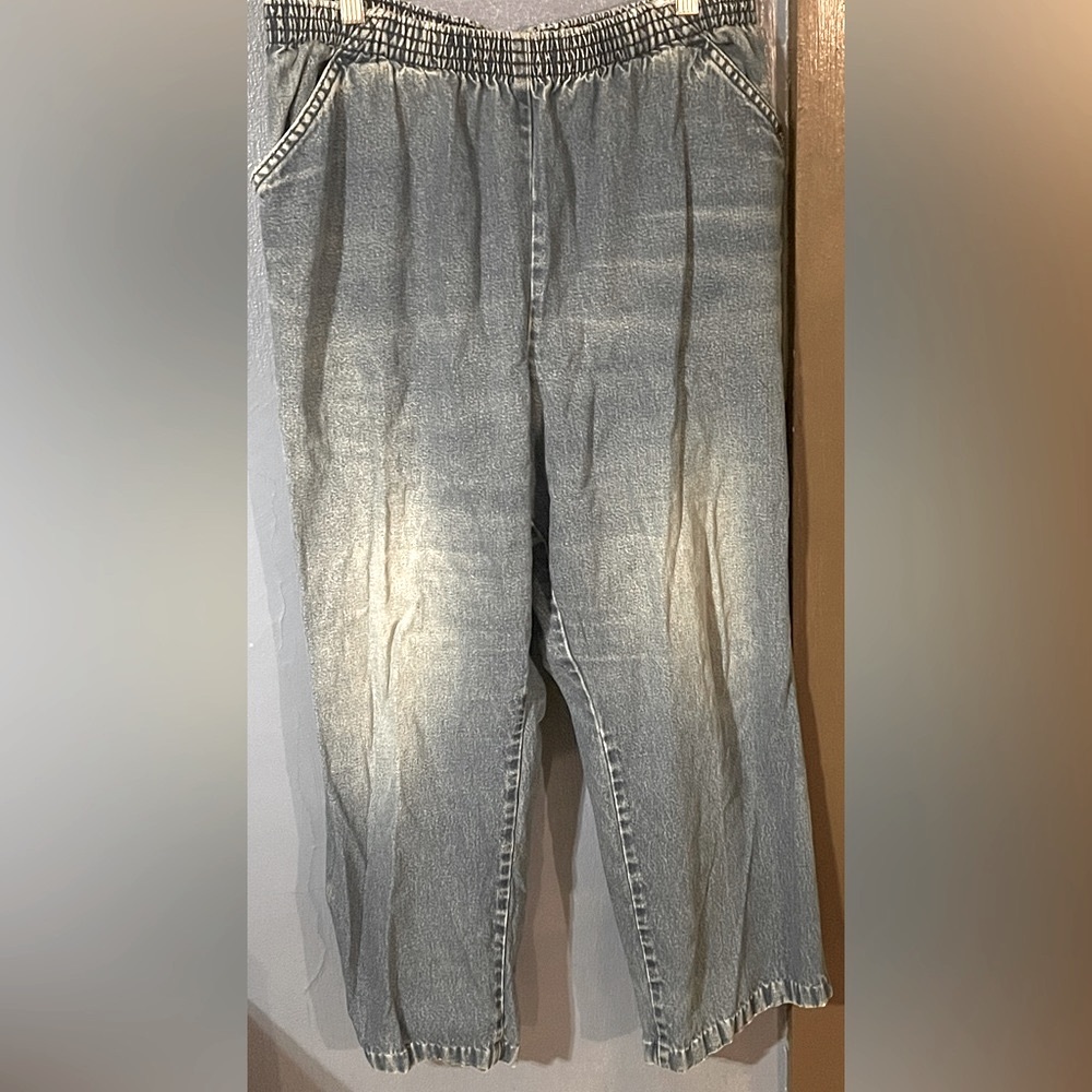 Chic woman’s pull on 16p jean